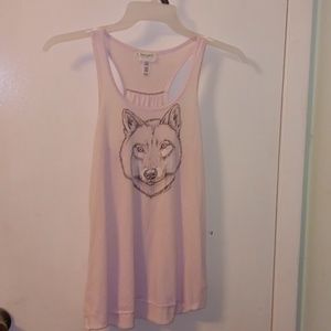 Light pink tank top with a picture of a wolf on the front.
